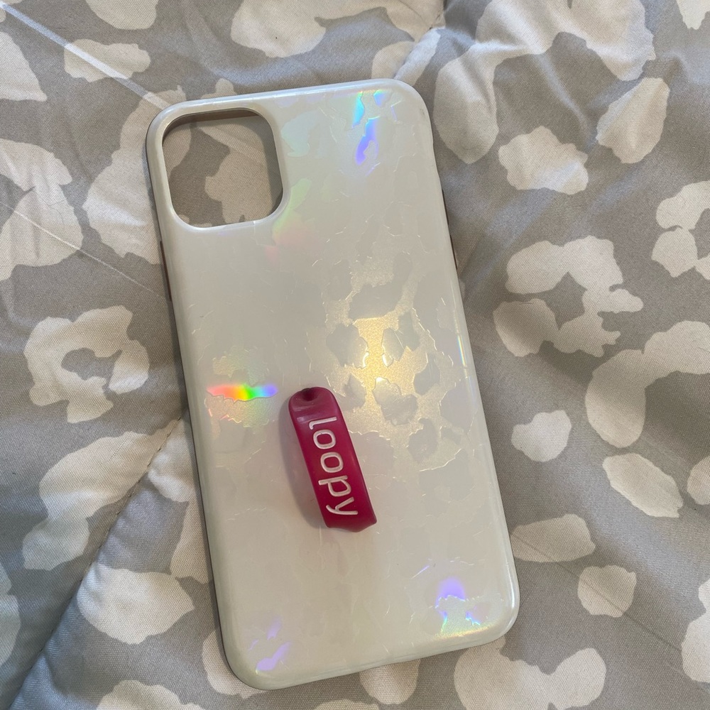 iphone 11 pro max iridescent leopard Loopy case